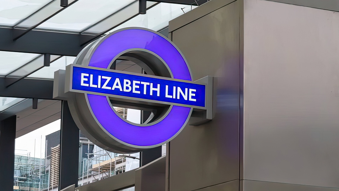 La nuova Elizabeth Line ha il colore lilla